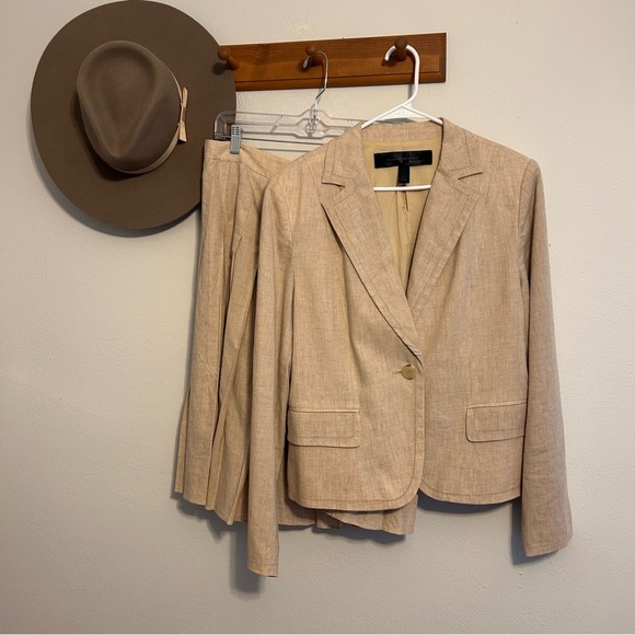 Apostrophe Jackets & Blazers - Vintage Apostrophe Linen Blend Skirt Suit Size 16